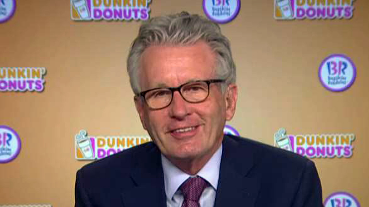 Dunkin’ Brands CEO Nigel Travis on Dunkin’ Brands’ quarterly earnings report, the U.S. economy and minimum wage.
