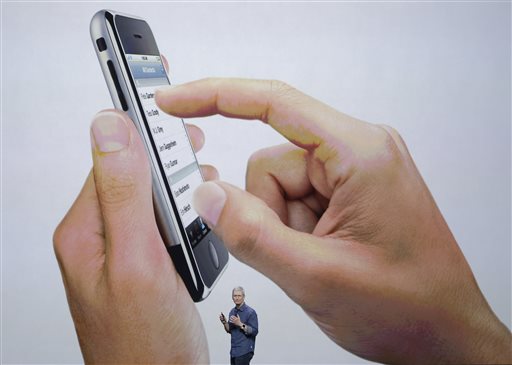 ‘The Security Brief’ host Paul Viollis says Apple has the ability to unlock the phone of the San Bernardino shooter.