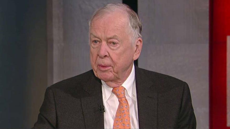 BP Capital chairman T. Boone Pickens on the outlook for oil prices, the U.S. economy and the 2016 presidential race.