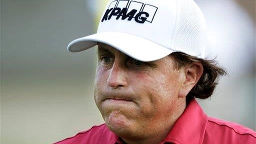 The SEC says golfer Phil Mickelson profited from Dean Foods insider trading. FBN's Liz MacDonald with more.  