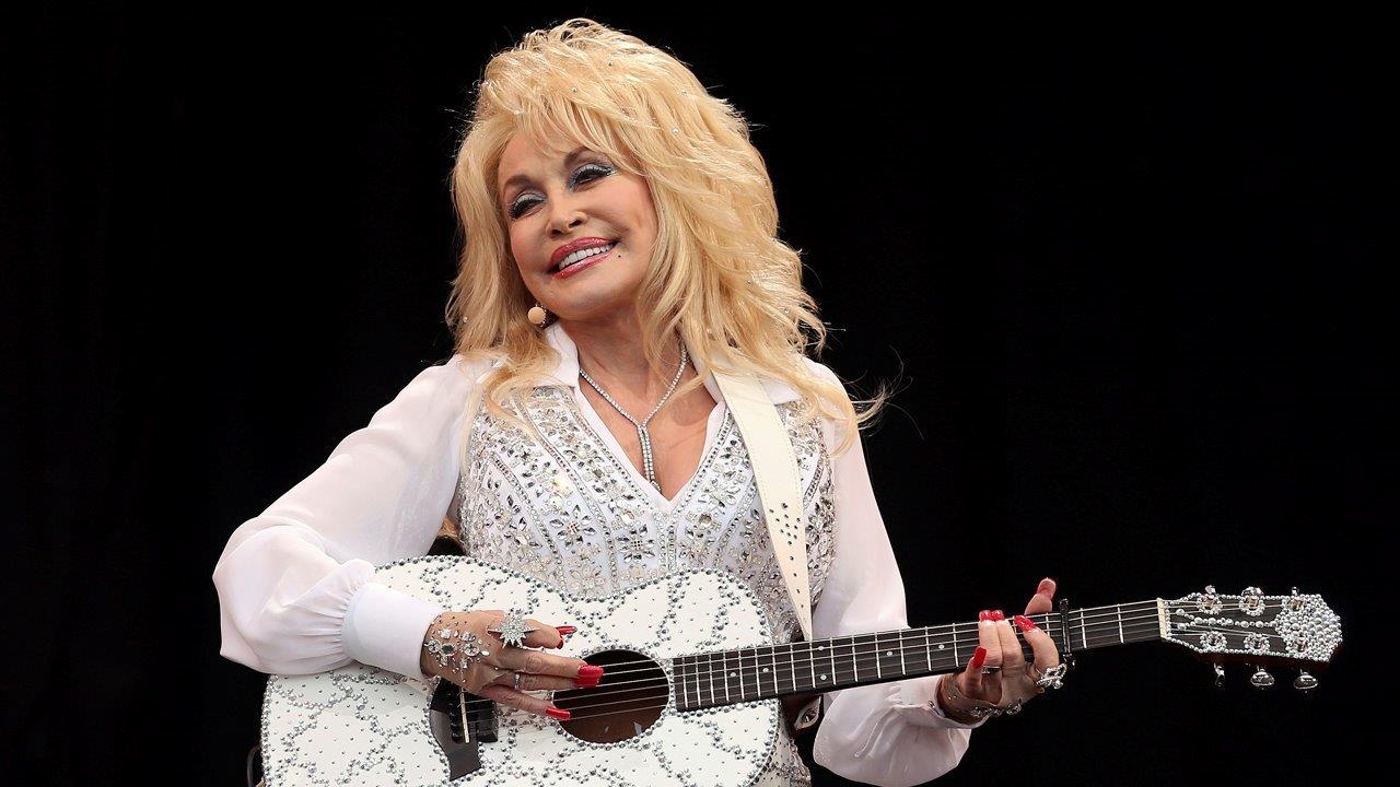 Musician Dolly Parton on her new tour and latest album 'Pure and Simple.