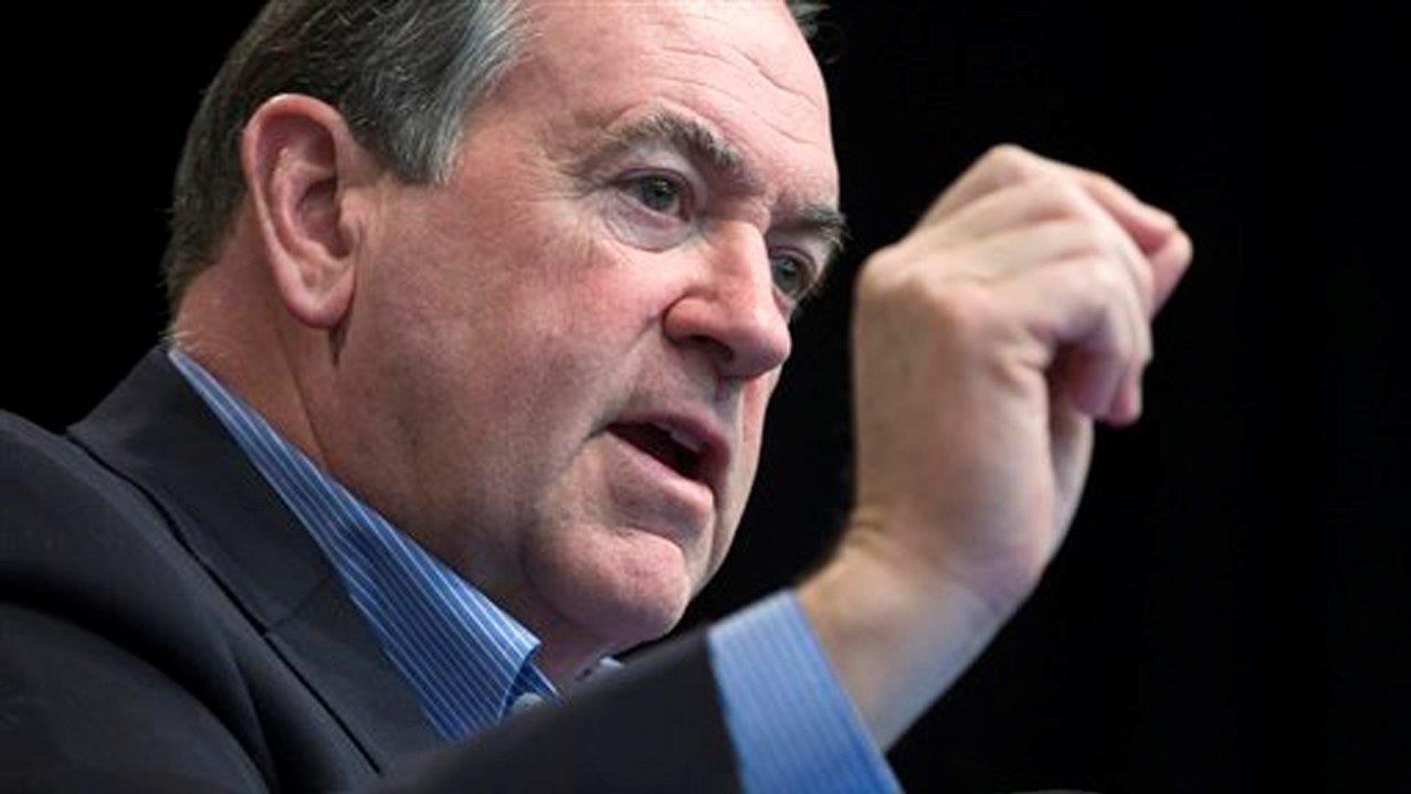 Former Republican presidential candidate Mike Huckabee with the latest on the 2016 presidential race.