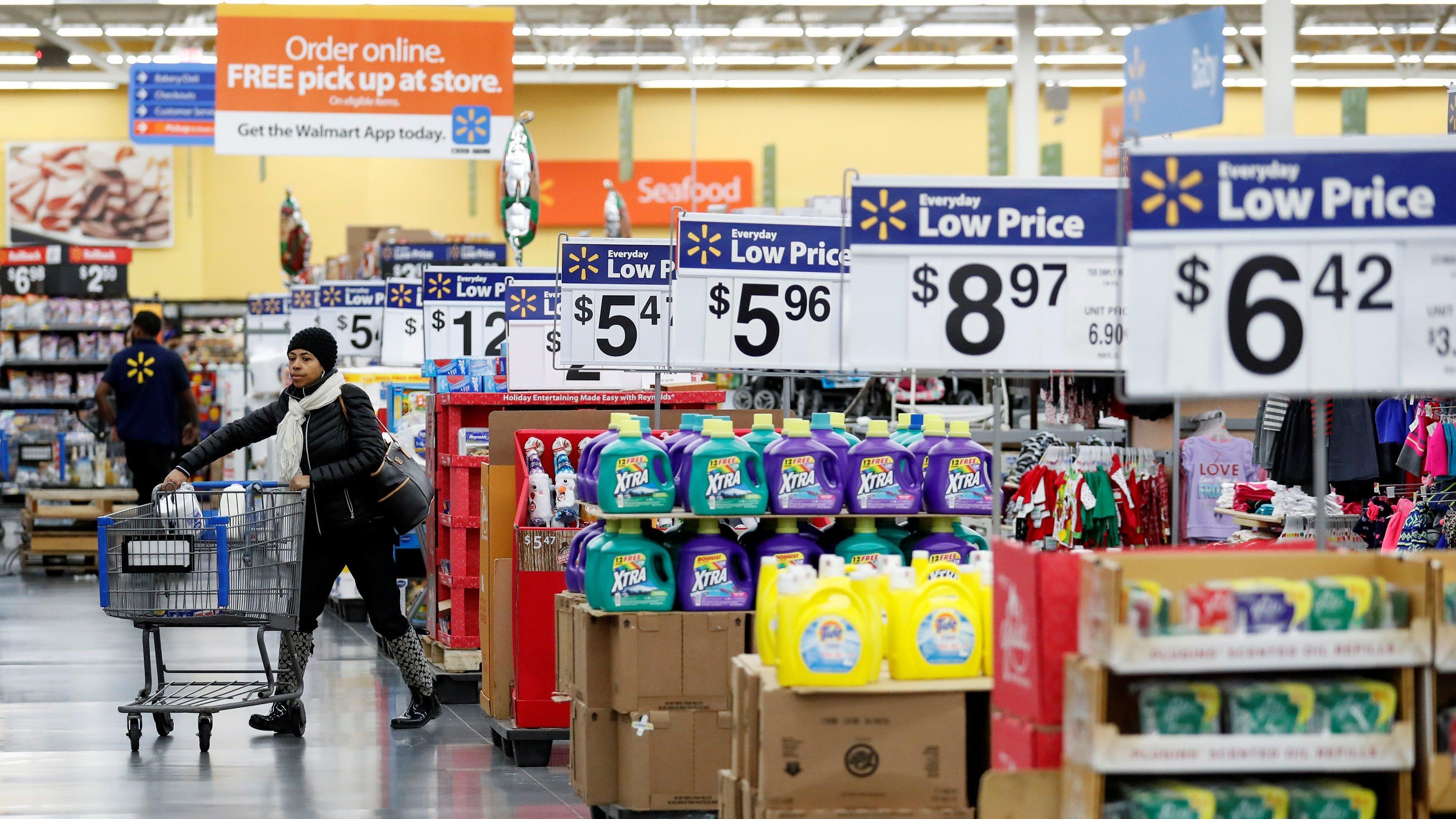 Former Wal-Mart U.S. CEO Bill Simon says technology is driving a transition in retail. 