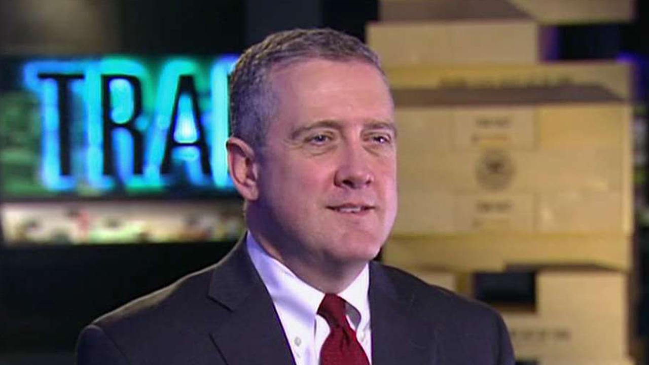 St. Louis Federal Reserve President James Bullard discusses the pace for rate hikes and the impact of the new administration in 2017.