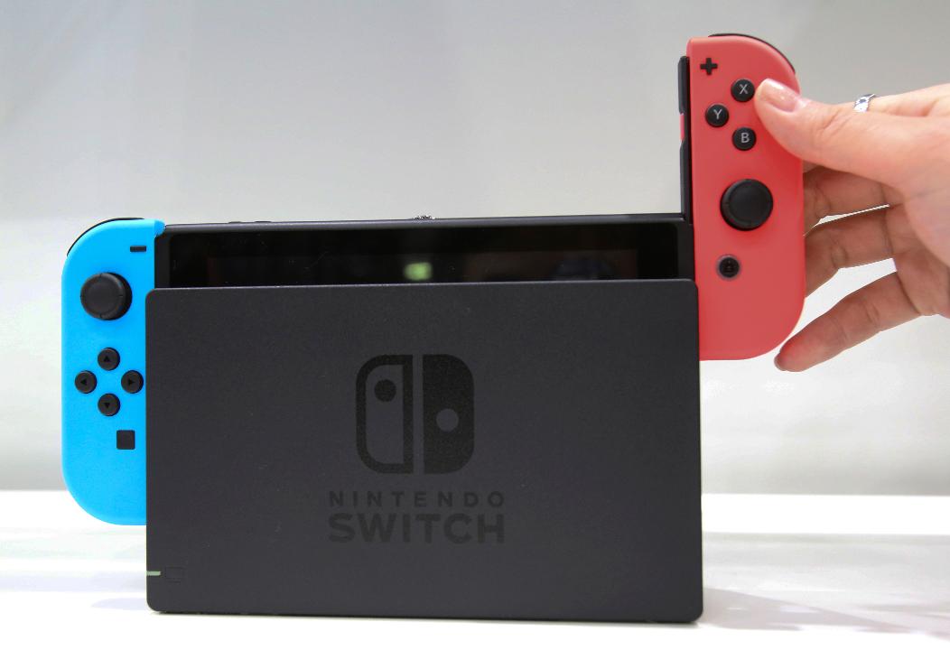 Nintendo of the America President & COO Reggie Fils-Aime on the Nintendo Switchâs instant success, and the strategy behind its release. 
