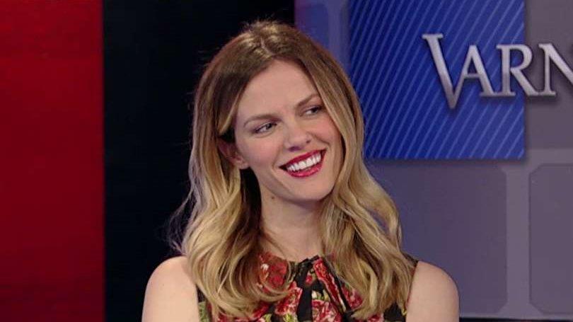 Model Brooklyn Decker on her new website that helps women shop smarter.  