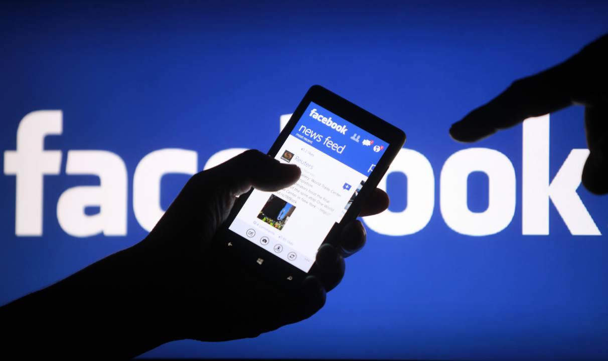 FBN’s Neil Cavuto reports on Facebook reaching 2 billion users.