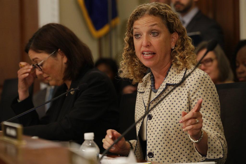The Hill Reporter Joe Concha weighs in on the lack of mainstream media coverage of the Debbie Wasserman Schultz scandal and how it shows bias. 