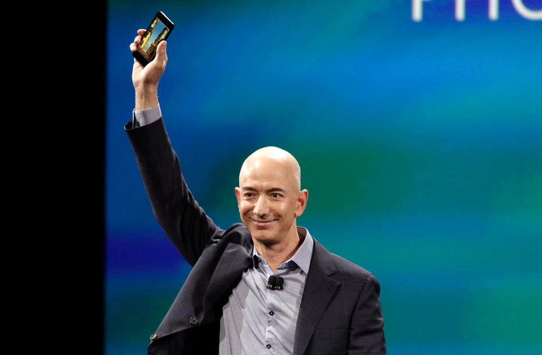 Amazon founder Jeff Bezos surpasses Bill Gates to become the richest man in the world with a net worth of $90.8 billion.