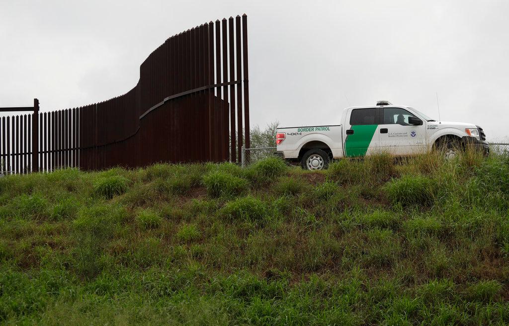 Republican strategist Harmeet Dhillon on Los Angeles lawmakers wanting city contractors to reveal whether they are working on President Trump's border wall. 