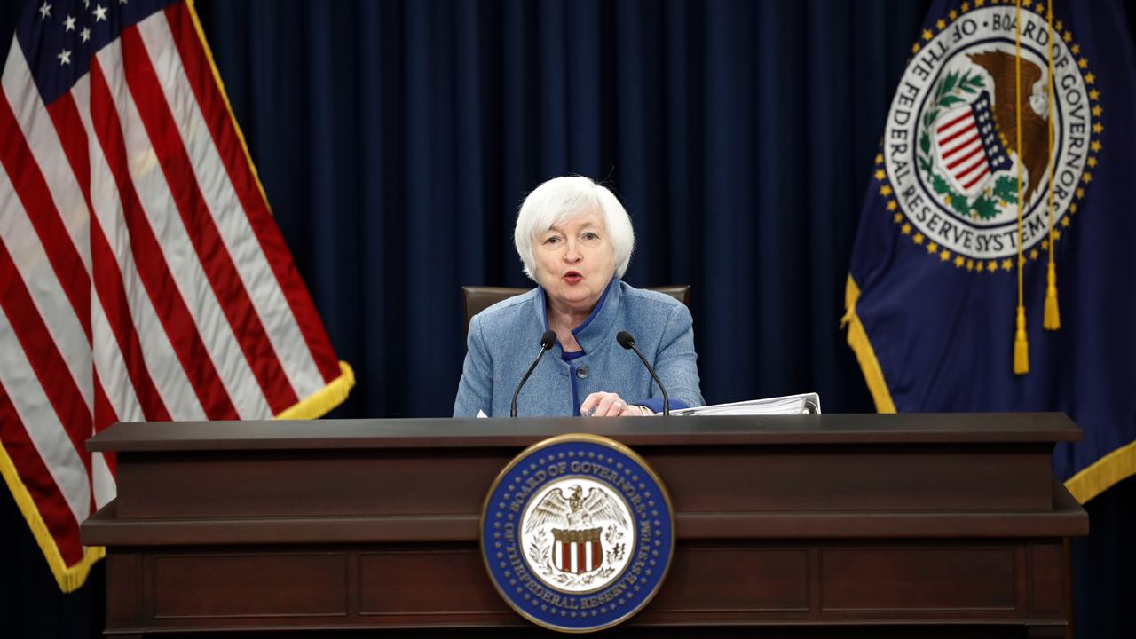Wall Street Journal chief economic correspondent Jon Hilsenrath explains whether Federal Reserve Chair Janet Yellen will be replaced by President Trump, who reportedly has several other contenders in mind for the position. 
