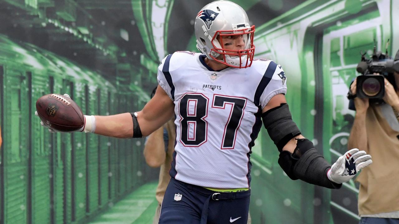 New England Patriots tight end Rob Gronkowski and Mojiit Founder Jeremy Greene discuss how the Mojiit app works and why the NFL star decided to back the new app. 