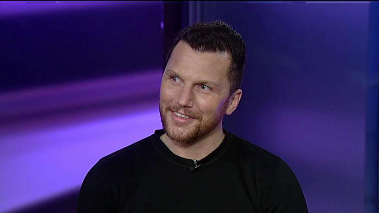 Former NHL player Sean Avery discusses his career as a professional hockey player and what he would have done against the NYC terrorist.