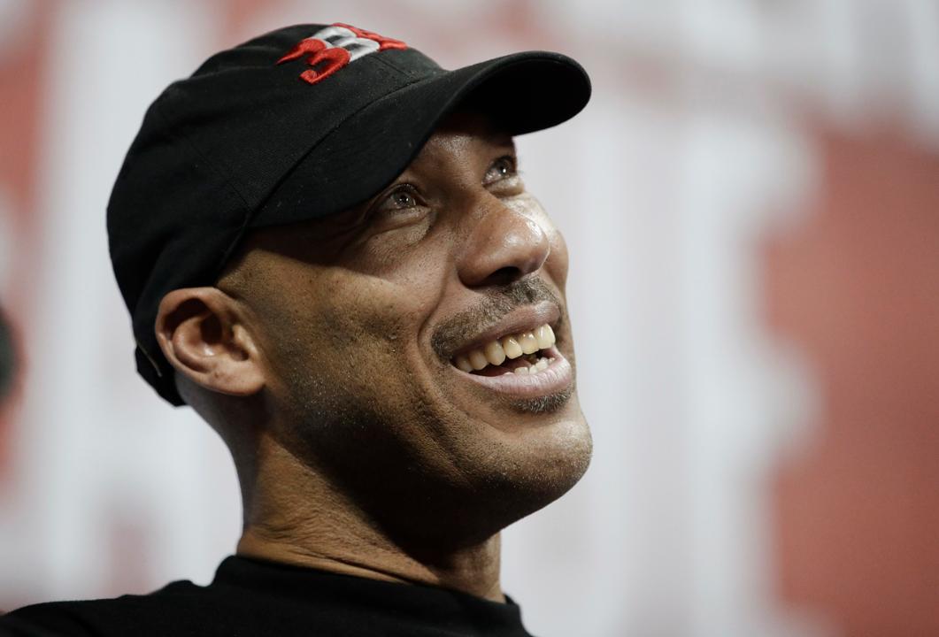 Former Detroit Lions linebacker Caleb Campbell and Reputation Management Consultants chair Eric Schiffer weigh in on President Trump’s comments about LaVar Ball and the UCLA basketball players arrested for allegedly shoplifting during a team trip to China.