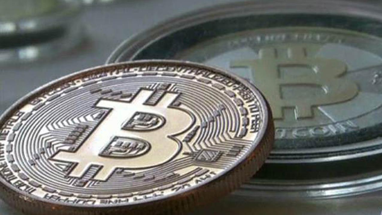 'Retire Inspired' author Chris Hogan on financial resolutions for Americans in the year ahead and the bitcoin craze.
