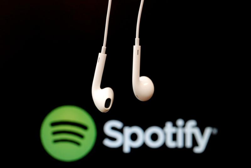 Spotify faces a $1.6 billion lawsuit from a music publisher over copyright infringement. Will this affect plans to go public? Capital Wave strategist Shah Gilani with more. 