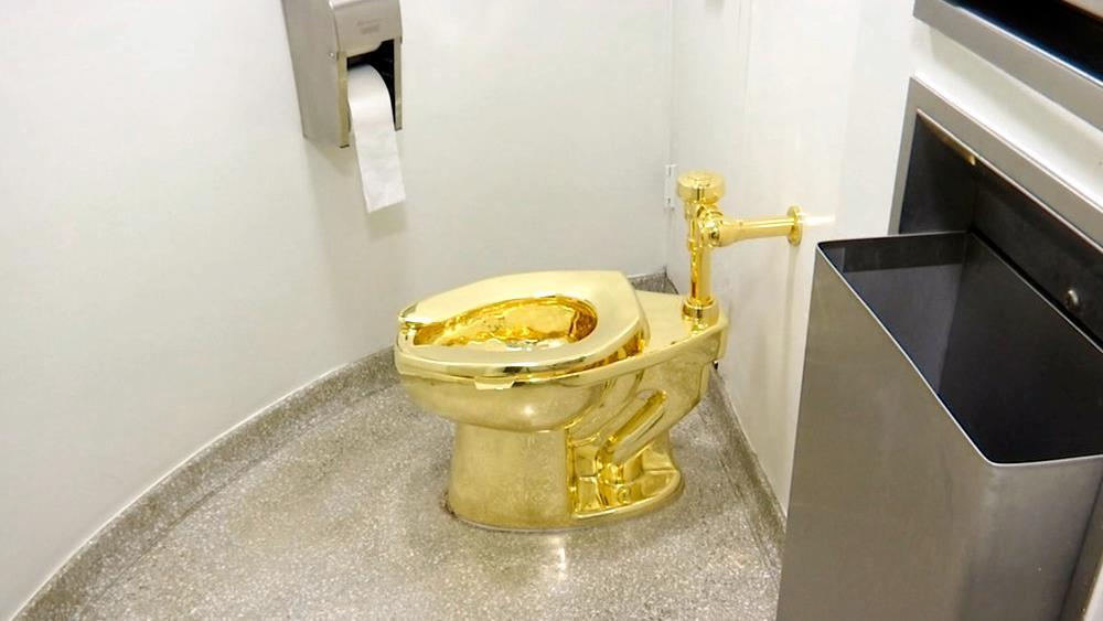 FBN's Stuart Varney on golden toilet outrage at a museum. 
