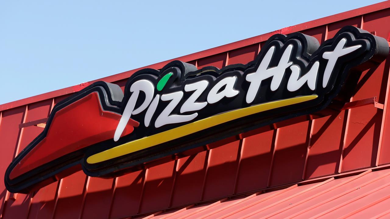 Fox 24/7 sports reporter Jared Max on Pizza Hut's sponsorship deal with the NFL.