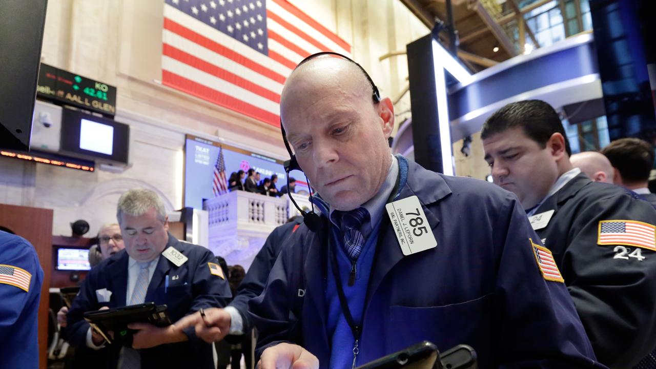 The Dow has broken its six-day streak of 500-plus point swings and former Commissioner at the U.S. Commodity Futures Trading Commission Bart Chilton says the government could tame the expected market pullback.