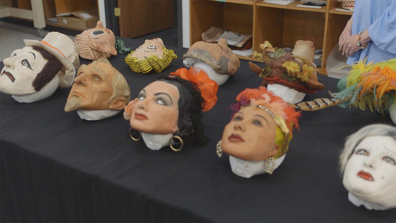 An artist’s daughter inherits hundreds of priceless hand-made masks of famous figures from the 1930s and 40s. 