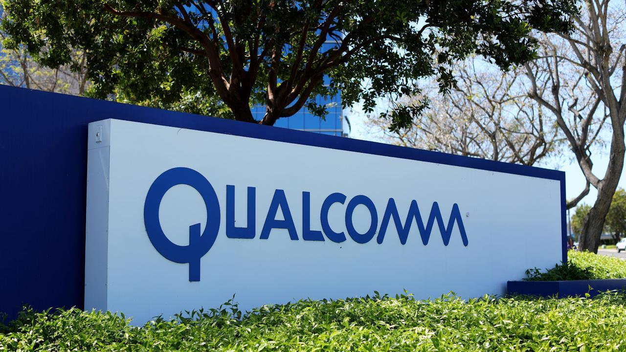 ‘The Coming Collapse of China’ author Gordon Chang on President Trump's decision to block Broadcom's acquisition of Qualcomm.