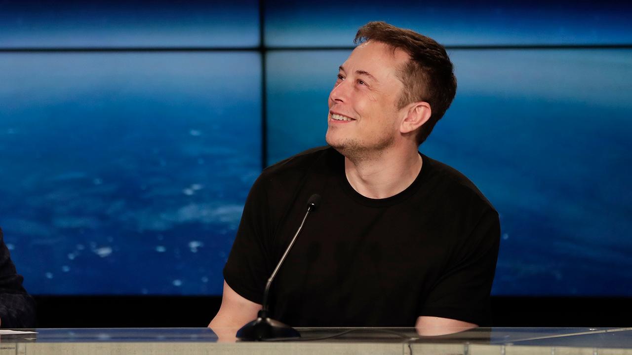 Space X CEO Elon Musk says a Mars spacecraft could be ready for a flight be year next year. FOX Business Hillary Vaughn reports from SXSW. 