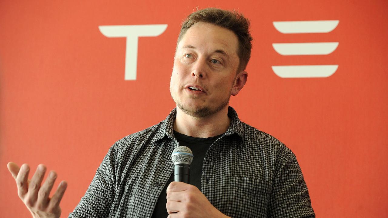 elon-musk-too-distracted-by-other-projects-to-focus-on-tesla