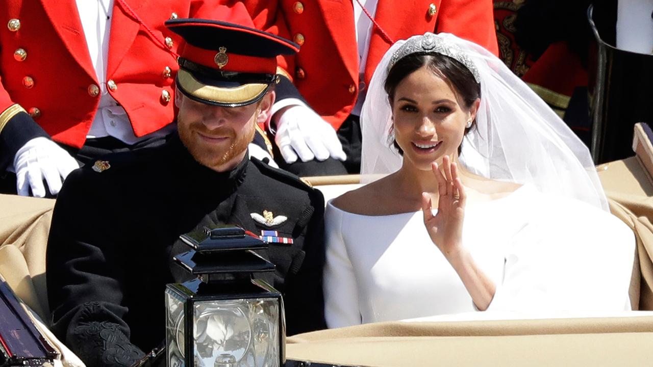 FBN’s Melissa Francis and David Asman on how the gifts that were distributed to guests at the Royal Wedding are being sold online.