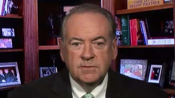 Fmr. Arkansas Governor Mike Huckabee on Sen. Elizabeth Warren’s claims that Americans are working four jobs to survive.