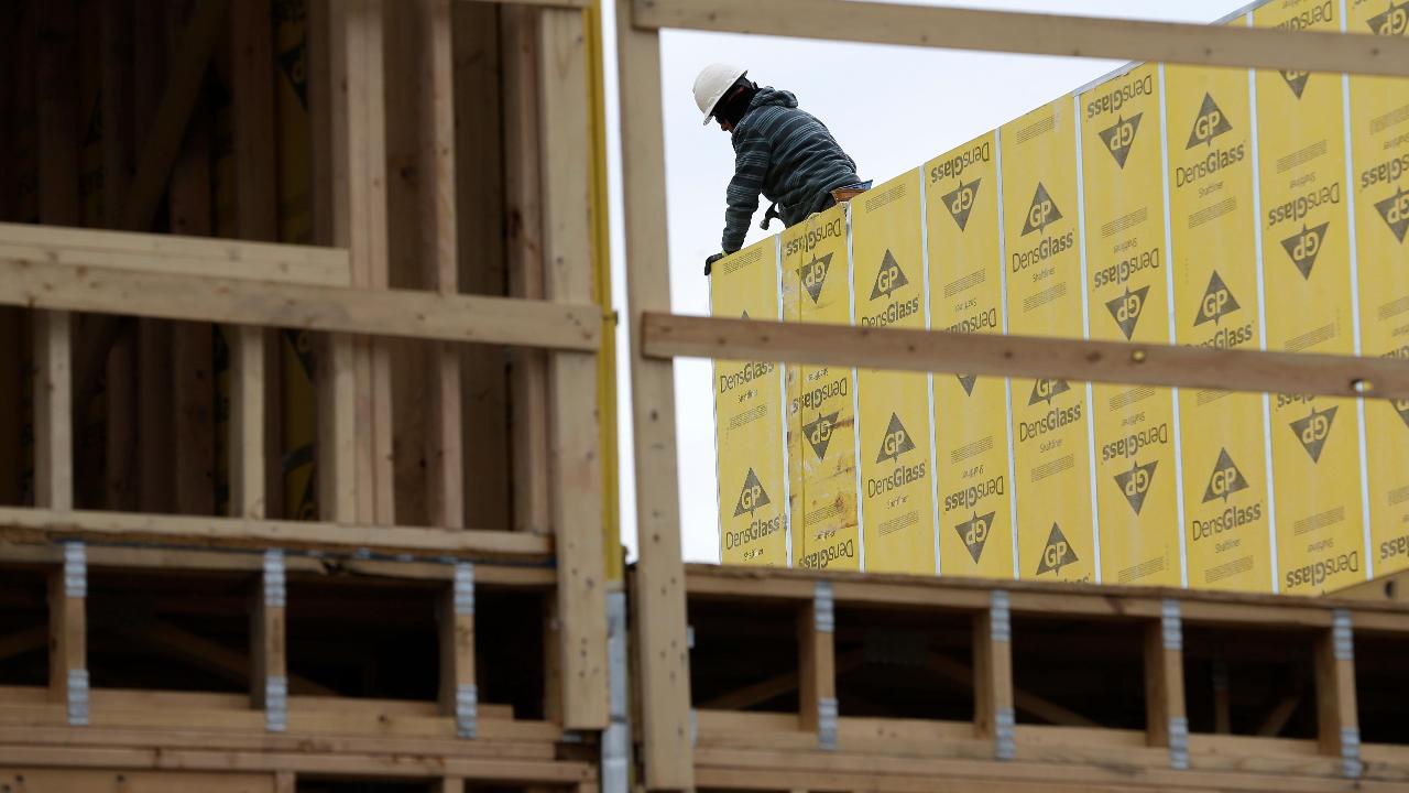 FBN's Cheryl Casone on a Wall Street Journal report on the decline in the number of young people going into careers in construction.
