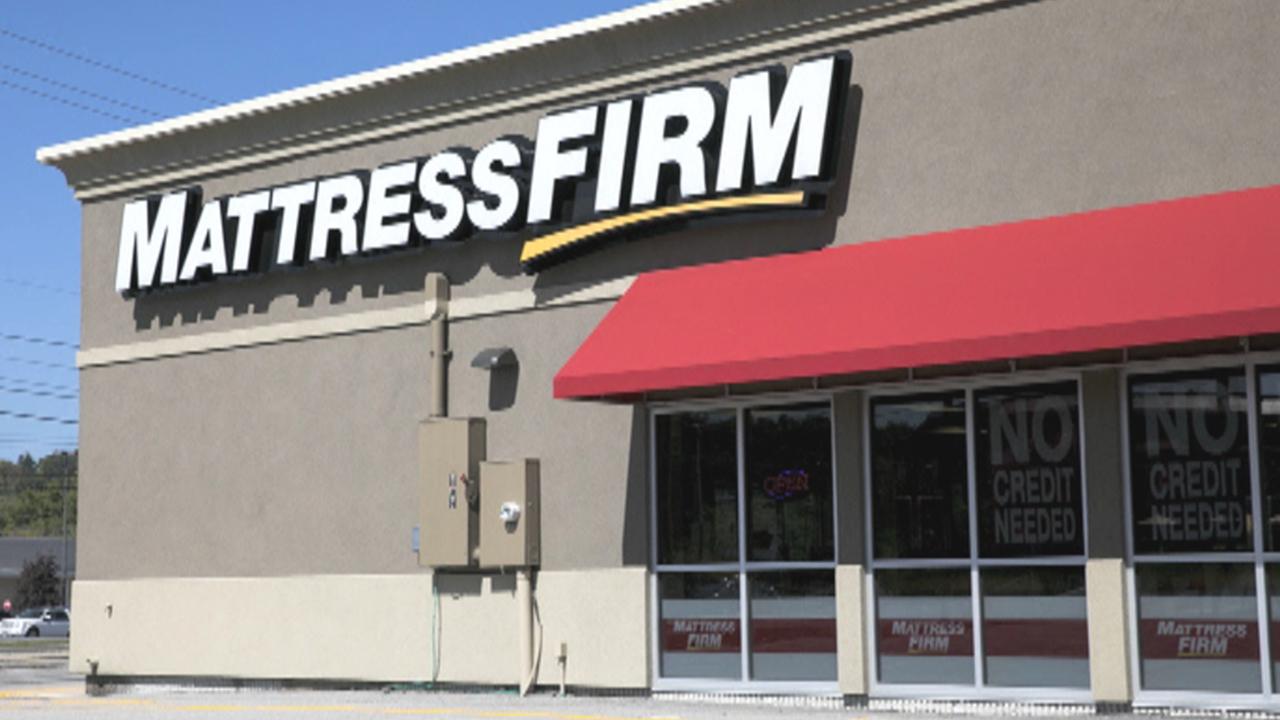 Fox Business Outlook: The largest mattress retailer in the country exploring its money options and reportedly sees bankruptcy as a way to get out of costly leases and shut down some locations.