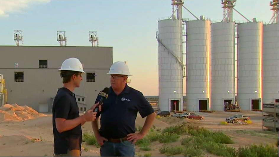 FBN's Connell McShane talks to Hi-Crush Partners Plant Manager Greg Edwards about the big business of the sand used in fracking.
