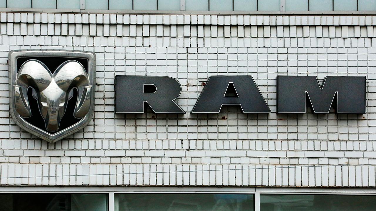 Fox Business Outlook: Fiat Chrysler recalls Ram pickups because tailgates with power locks can open while the trucks are moving.