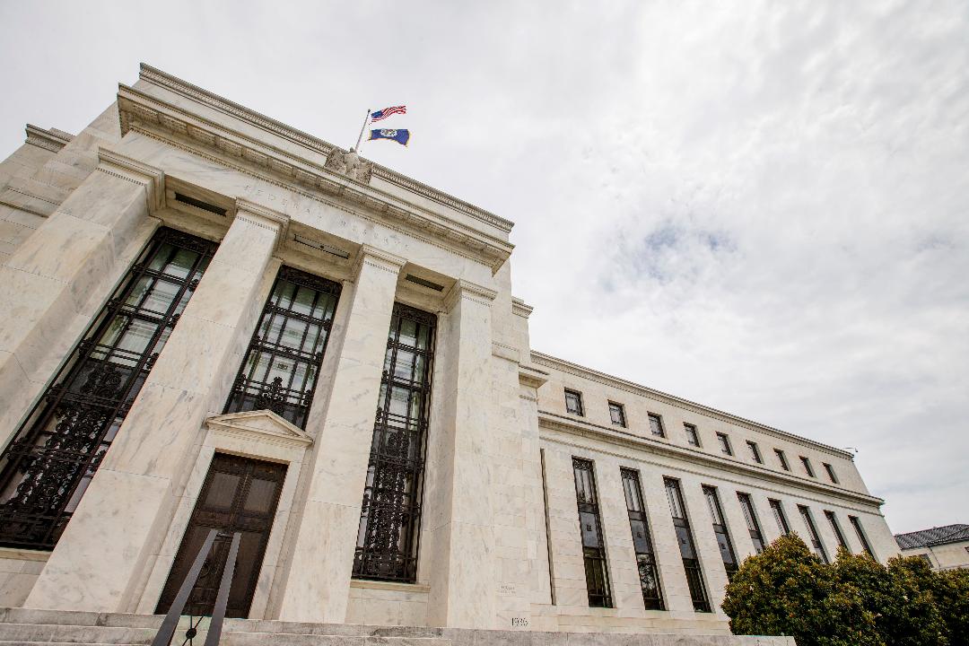 The Federal Reserve released the Beige Book on Wednesday, in which it said the U.S. economy grew at a moderate pace in August. FBN’s Jennifer Schonberger with more. 