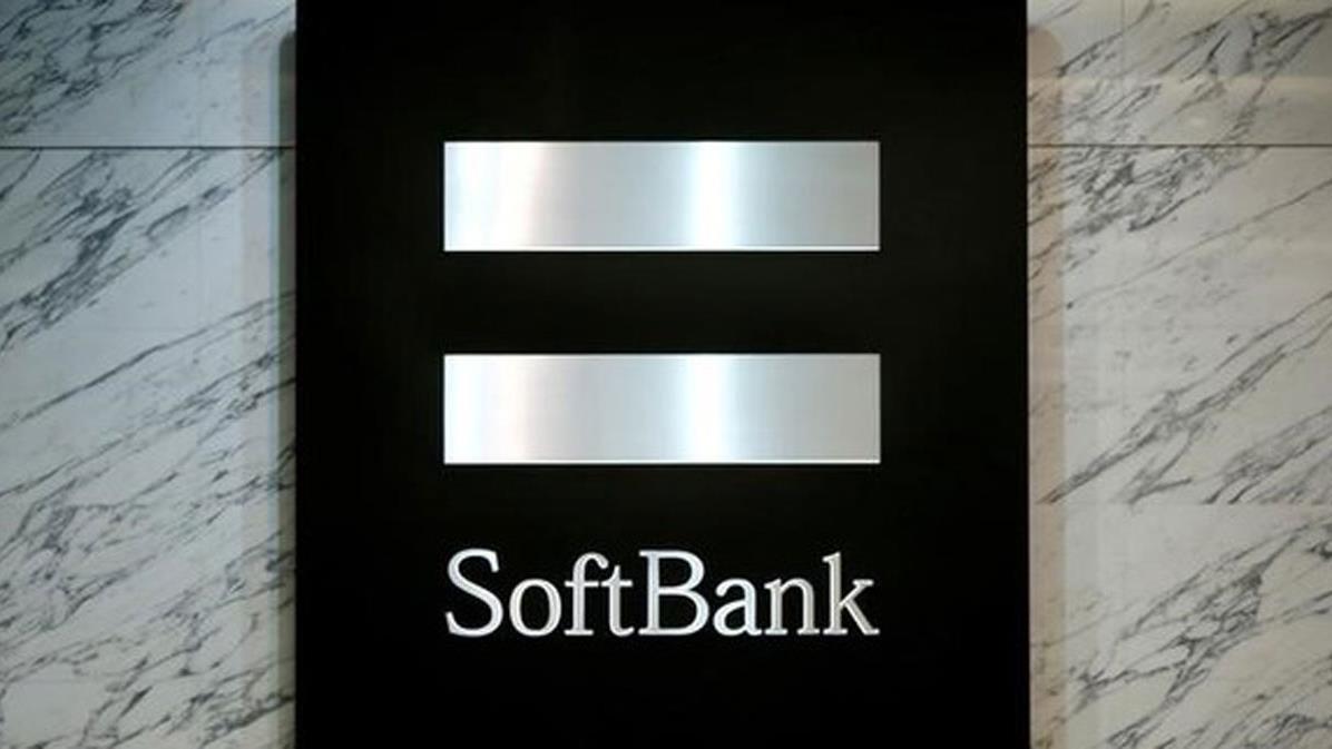 Disruptive Tech Research's Lou Basenese on the outlook for Netflix and concerns about SoftBank's ties to Saudi Arabia.