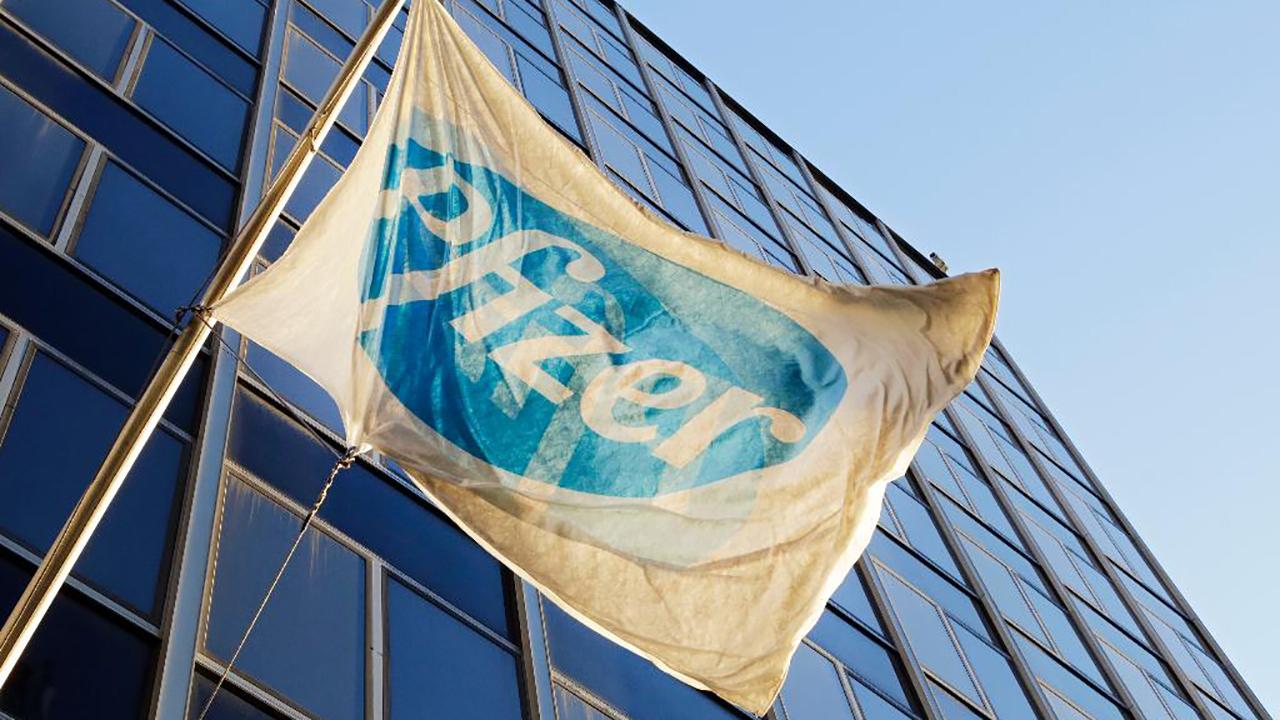 Pfizer announced that CEO Ian Read will step-down by the end of the year and be replaced by the company’s current chief operating officer Albert Bourla. 