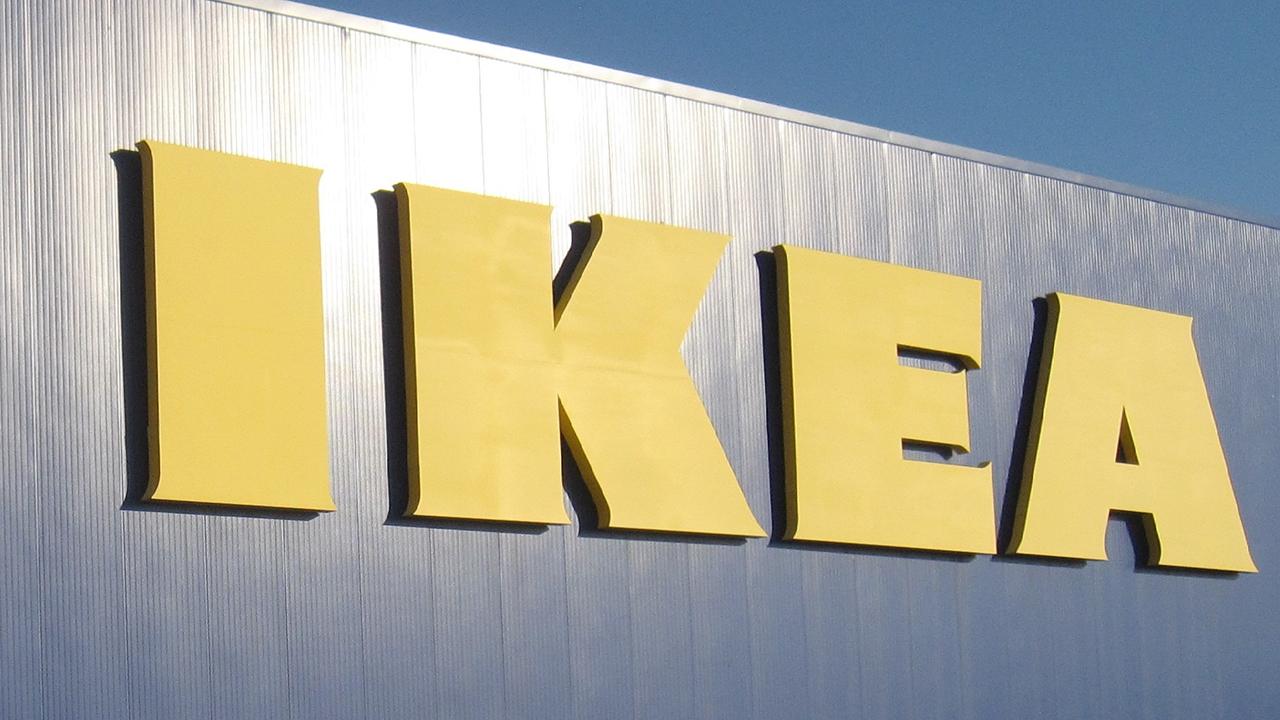 IKEA plans to cut 7,500 jobs as part of restructuring at the company.