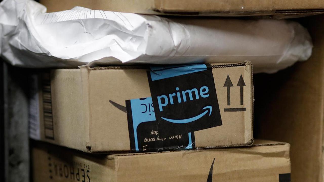 Fox Business Briefs: The Wall Street Journal reports that Amazon is planning to split its second headquarters between two cities; 7-Eleven is trying to speed up checkouts to keep pace by piloting a self-checkout feature on its mobile app at stores in Dallas.