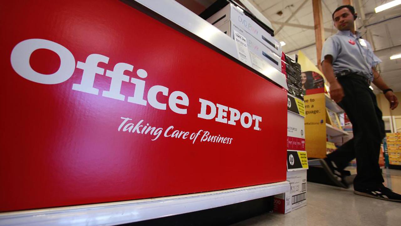 Office Depot CEO Gerry Smith discusses his company’s strong third-quarter earnings and how Amazon could be a great opportunity for his business.
