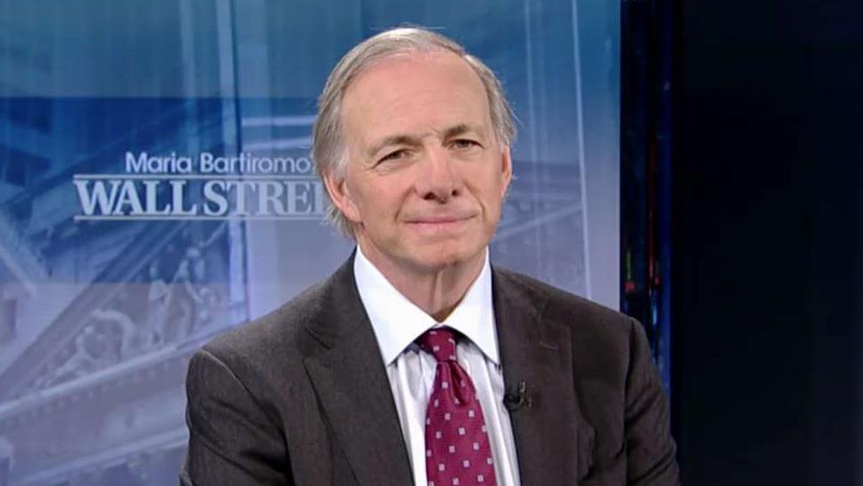 Bridgewater Associates founder Ray Dalio says that the Federal Reserve won’t consistently raise interest rates next year.  