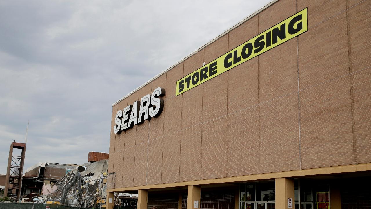 RetailMeNot CEO Marissa Tarleton on the uncertain future for Sears and the latest retail trends.