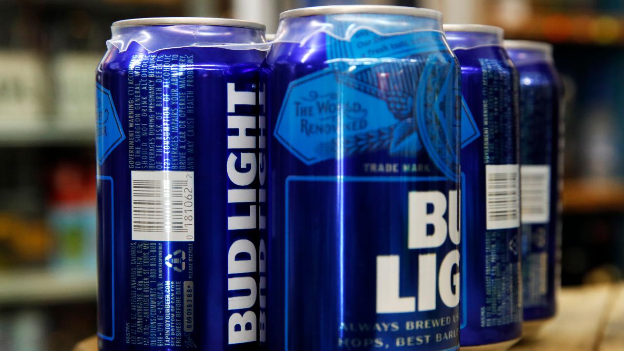 Circle Squared Investments' Jeff Sica on Budweiser's efforts to appeal to healthy beer drinkers by adding nutritional facts on Bud Light labels.