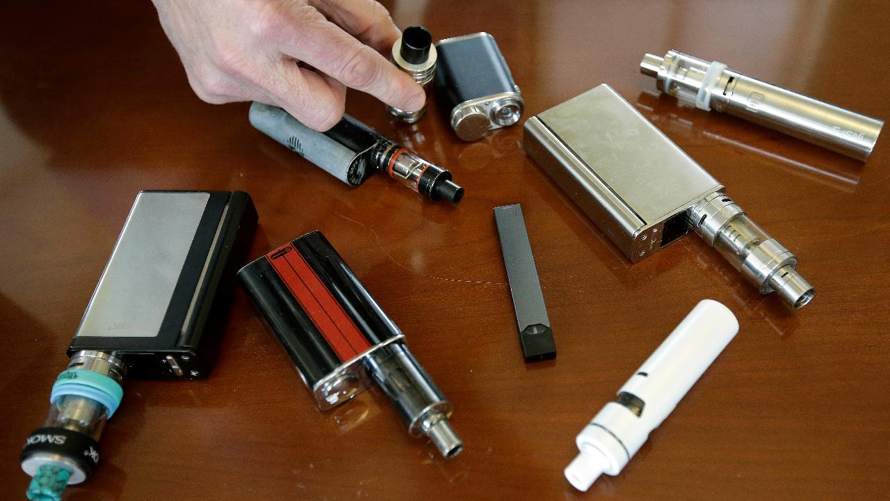 Fox News medical correspondent Dr. Marc Siegel on mounting concerns over youth e-cigarette use.