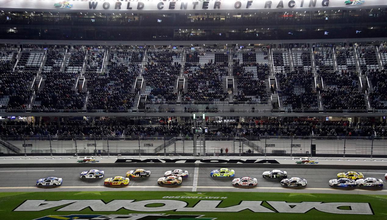 Fox Sports anchor Jeff Gordon and NASCAR driver Joey Logano tells FOX Business’ Dagen McDowell that stock-car racing fans should expect more contact and close racing at the Daytona 500.