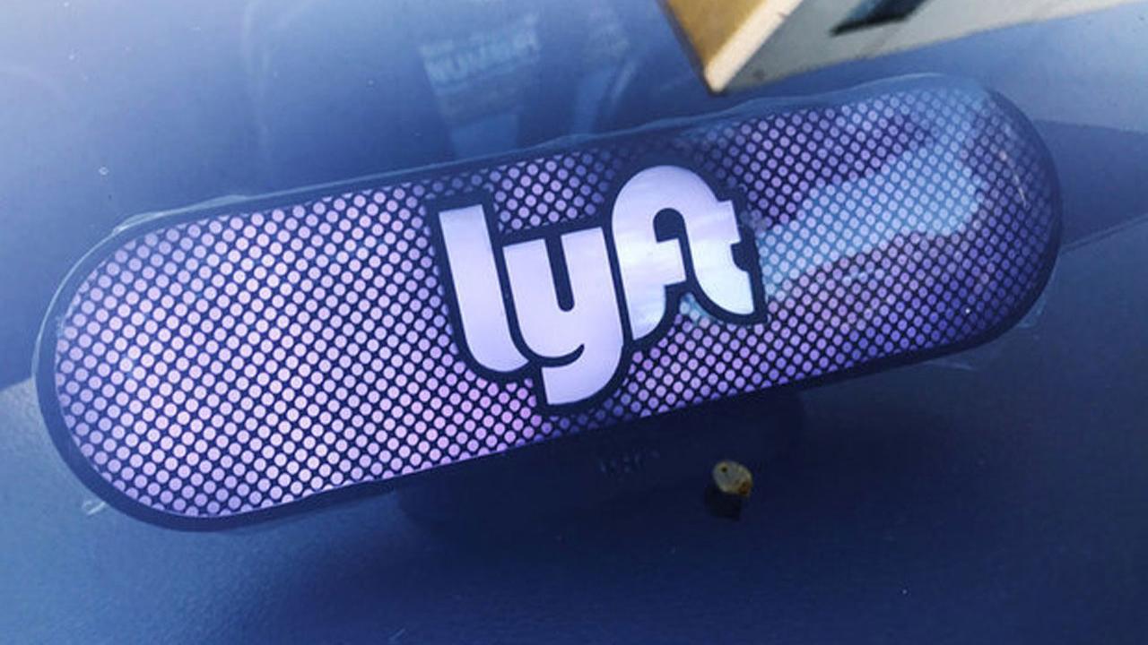 TrendMacro CIO Donald Luskin and Patriarch Organization CEO Eric Schiffer on whether investors should be cautious about buying Lyft and the problems surrounding the tech sector. 