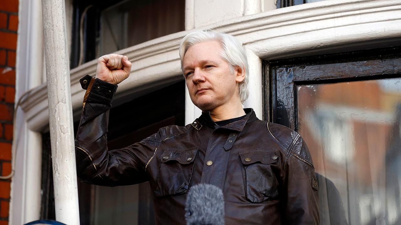 FBN’s Blake Burman reports that WikiLeaks founder Julian Assange faces up to 5 years in federal prison.