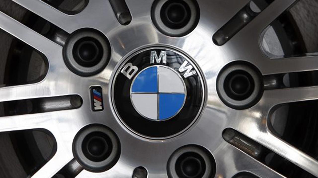 Fox Business Briefs: German automaker BMW expands a recall issued in 2017 due to the possibility of an engine fire in some of its vehicles; New York state is set to allow food stamp recipients to purchase goods online.