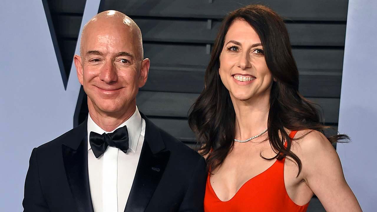 Fox Business Briefs: Ex-wife of Amazon CEO says she will give half of her $35 billion dollar fortune to charity, Boeing continues working on a fix for the 737s flight control flaw.