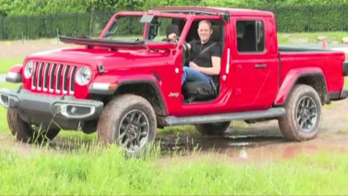 FoxNews.com Automotive Editor Gary Gastelu on Jeep's new pickup truck, the Gladiator.