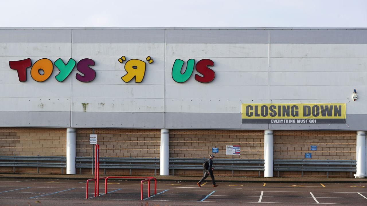 Former Toys 'R' Us CEO Gerald Storch on the toy store's plans to open six stores this year just in time for the holidays.
